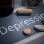 缩略图–轻度抑郁症需要休学吗–焦虑症治疗