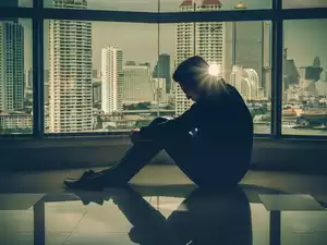 缩略图–容易紧张是焦虑症吗–辰飞雨焦虑症治疗方案